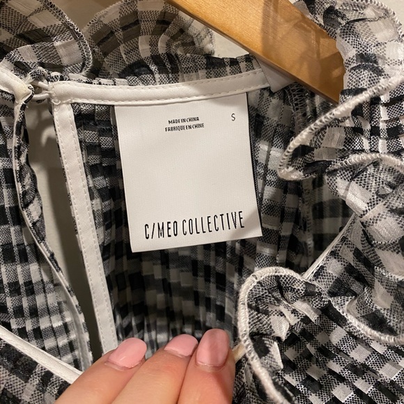C/MEO Collective Ruffle Top - Picture 9 of 9